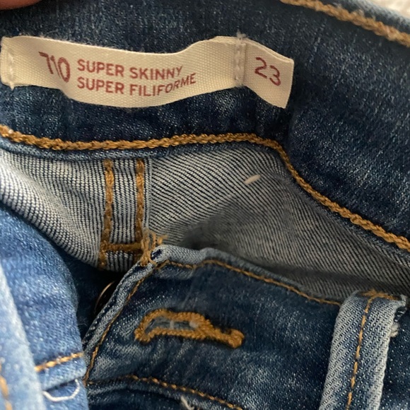 SOLD- Jeans - Picture 3 of 7